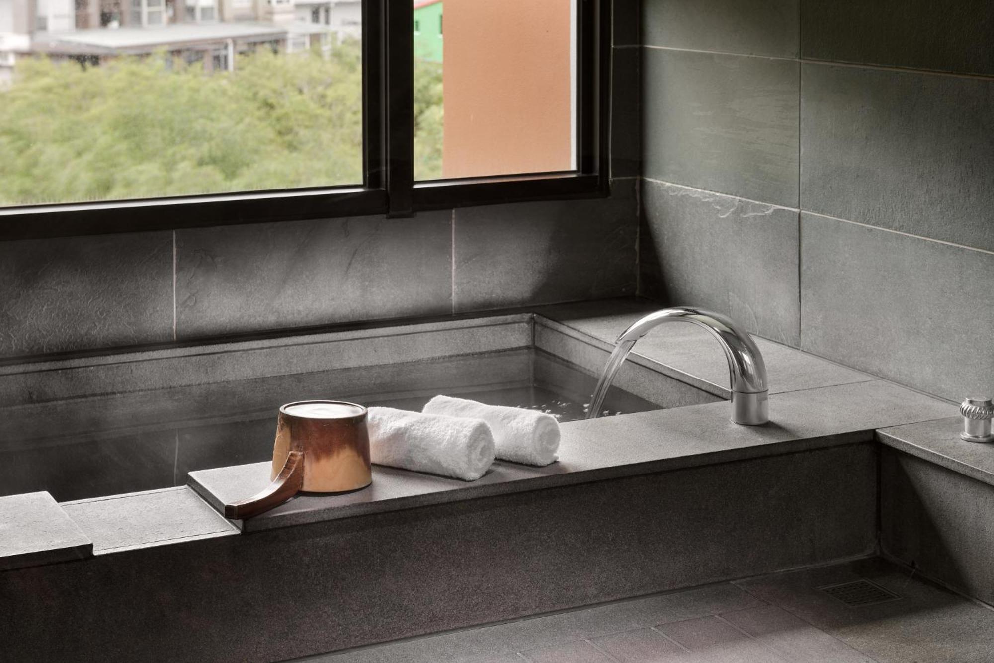 Four Points By Sheraton Yilan Jiaoxi Zewnętrze zdjęcie